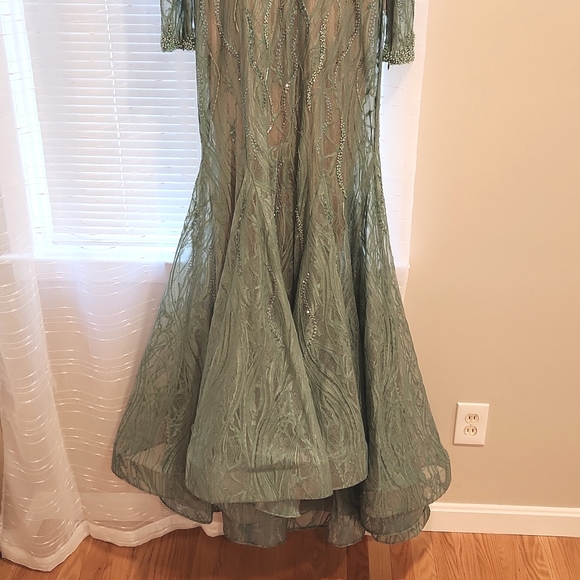 NWT Mac Duggal Long Sleeve Mermaid Gown - Picture 6 of 9